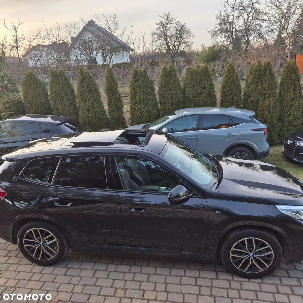 BMW iX1 xDrive30 M Sportpaket - 30