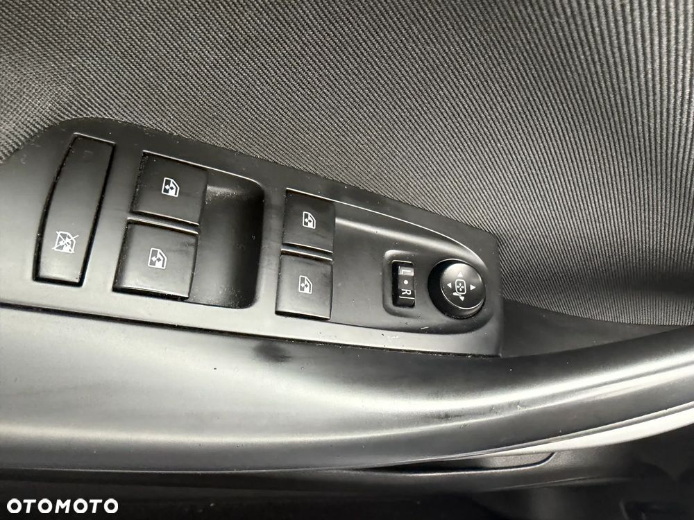Opel Astra 1.4 T Dynamic - 7