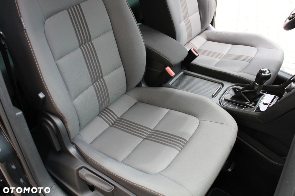 Volkswagen Golf Sportsvan - 20
