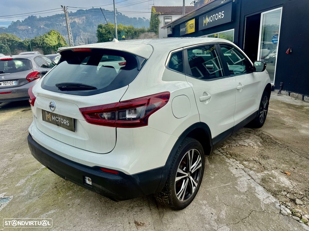 Nissan Qashqai 1.5 dCi N-Connecta J18+Led - 4