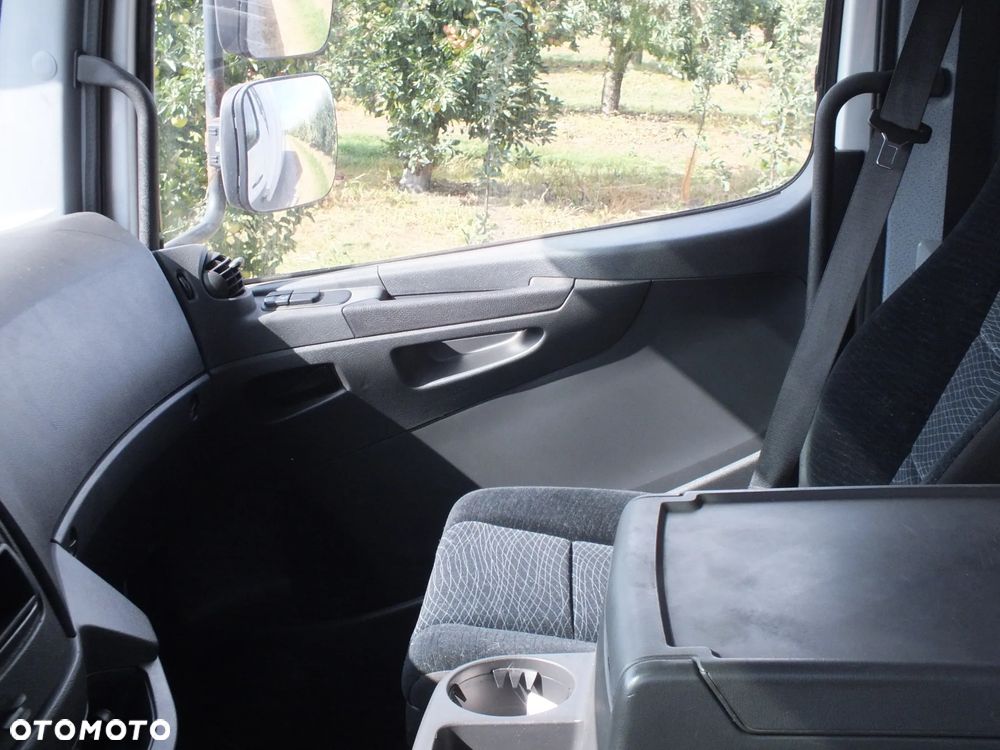 Mercedes-Benz Atego - 12