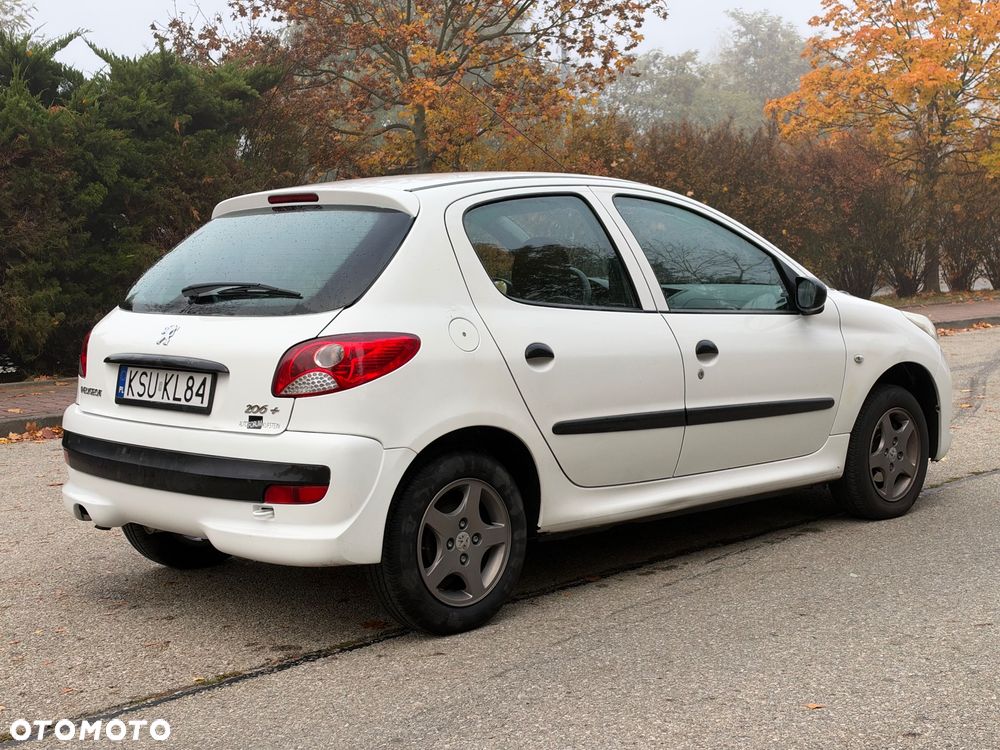 Peugeot 206 2009 photo 3