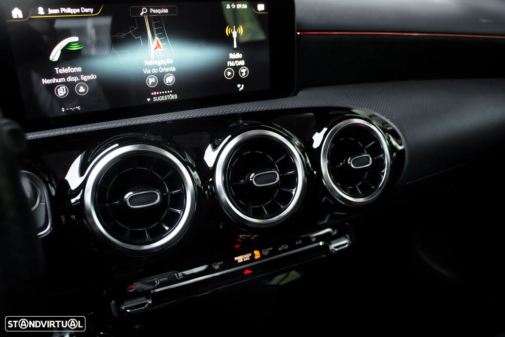 Mercedes-Benz A 250 e AMG Line - 24