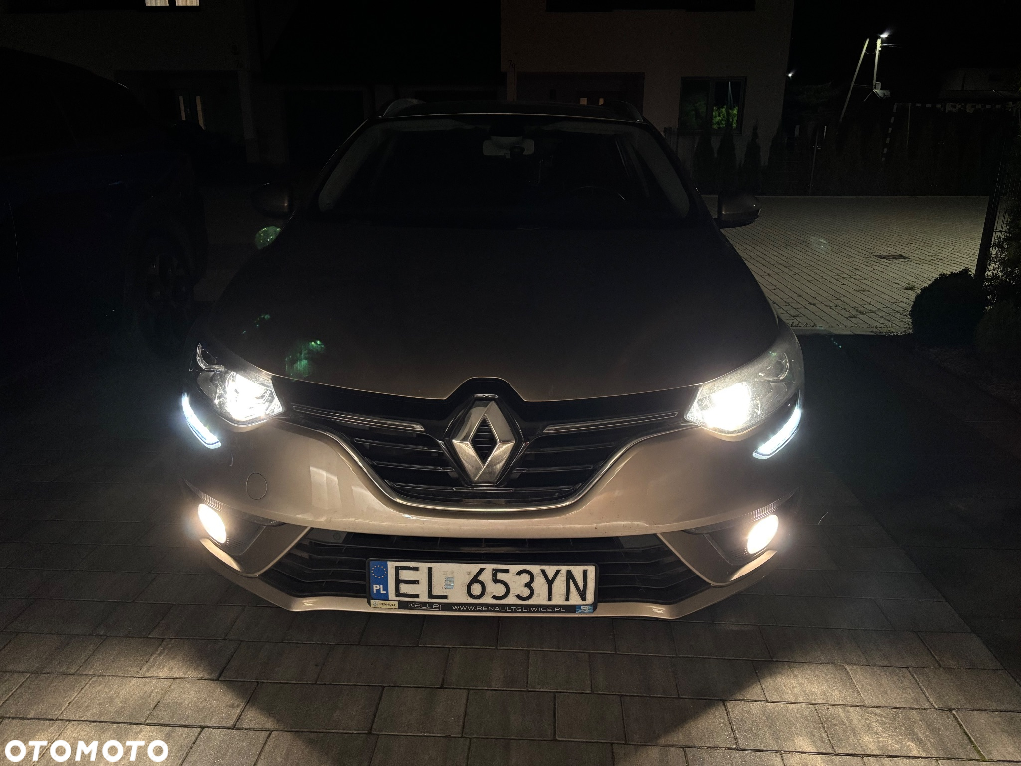 Renault Megane 1.6 SCe Zen - 9