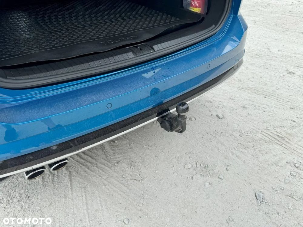 Volkswagen Touran - 10