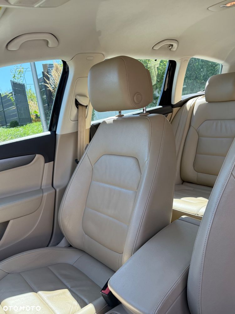 Volkswagen Passat 2.0 TDI Comfortline DSG - 17