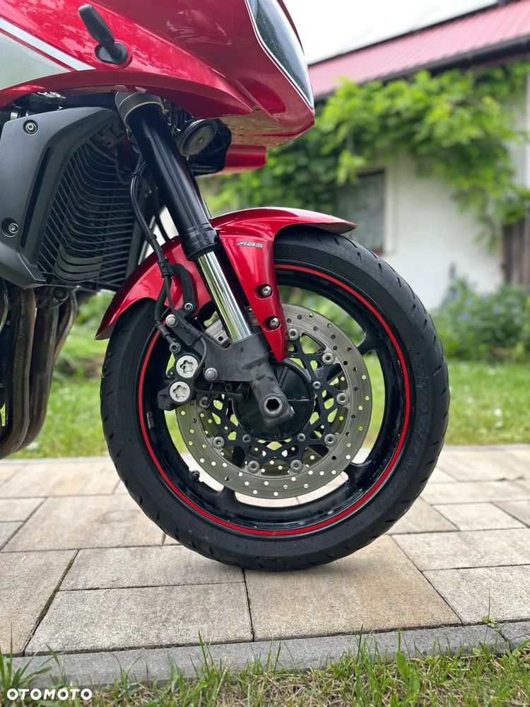 Yamaha FZ - 18