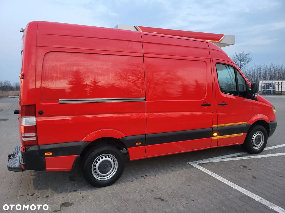 Mercedes-Benz Sprinter - 15