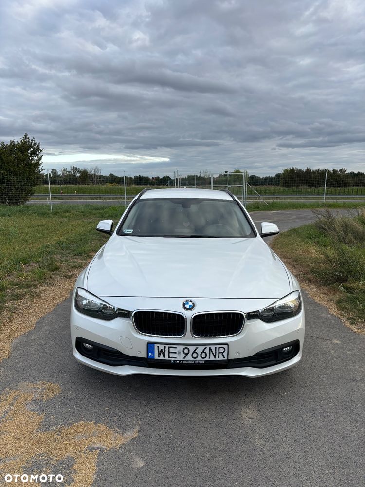 BMW Seria 3 318d Luxury Line - 2