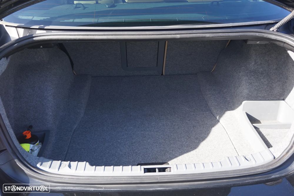 BMW 318 d Line Luxury - 11