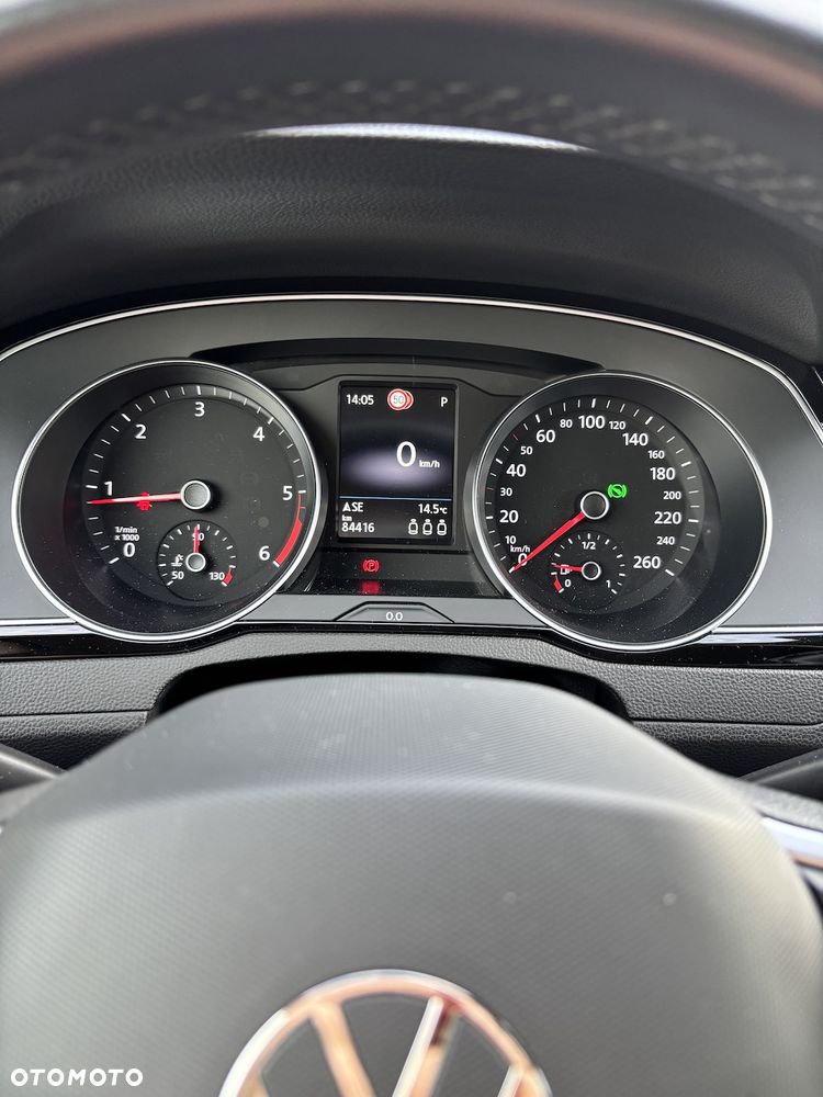Volkswagen Passat - 9