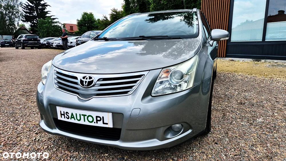 Toyota Avensis 2.0 Sol plus NAVI - 1