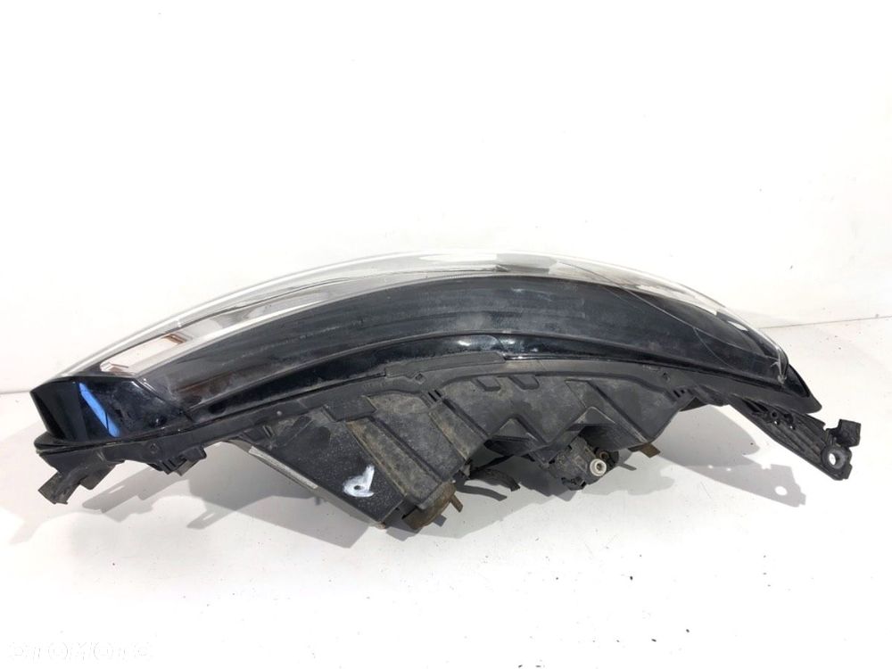 REFLEKTOR PRAWY PRZÓD LED  RENAULT MEGANE IV liftback (B9A/M/N_) 2015 - 2022 1.6 TCe 205 (B9MV) 151 - 5