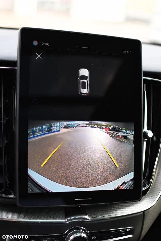 Volvo XC 60 B5 B AWD Plus Black Edition - 29