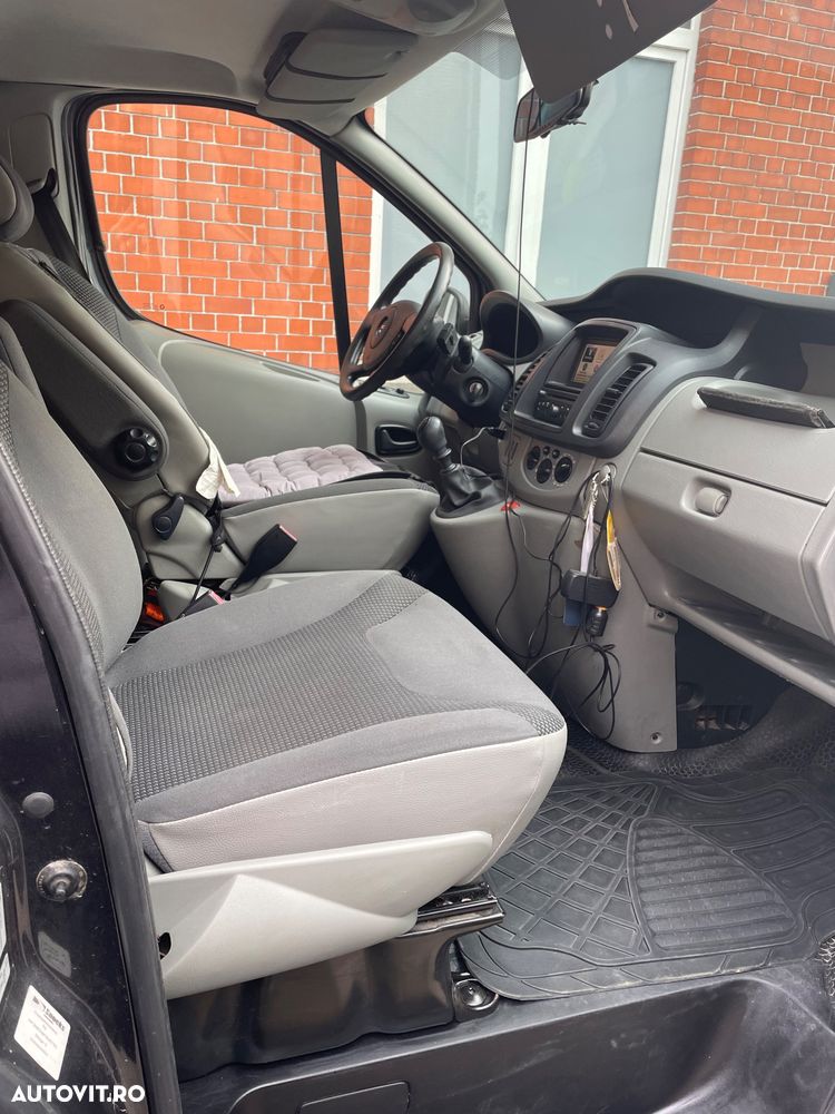 Opel Vivaro - 10