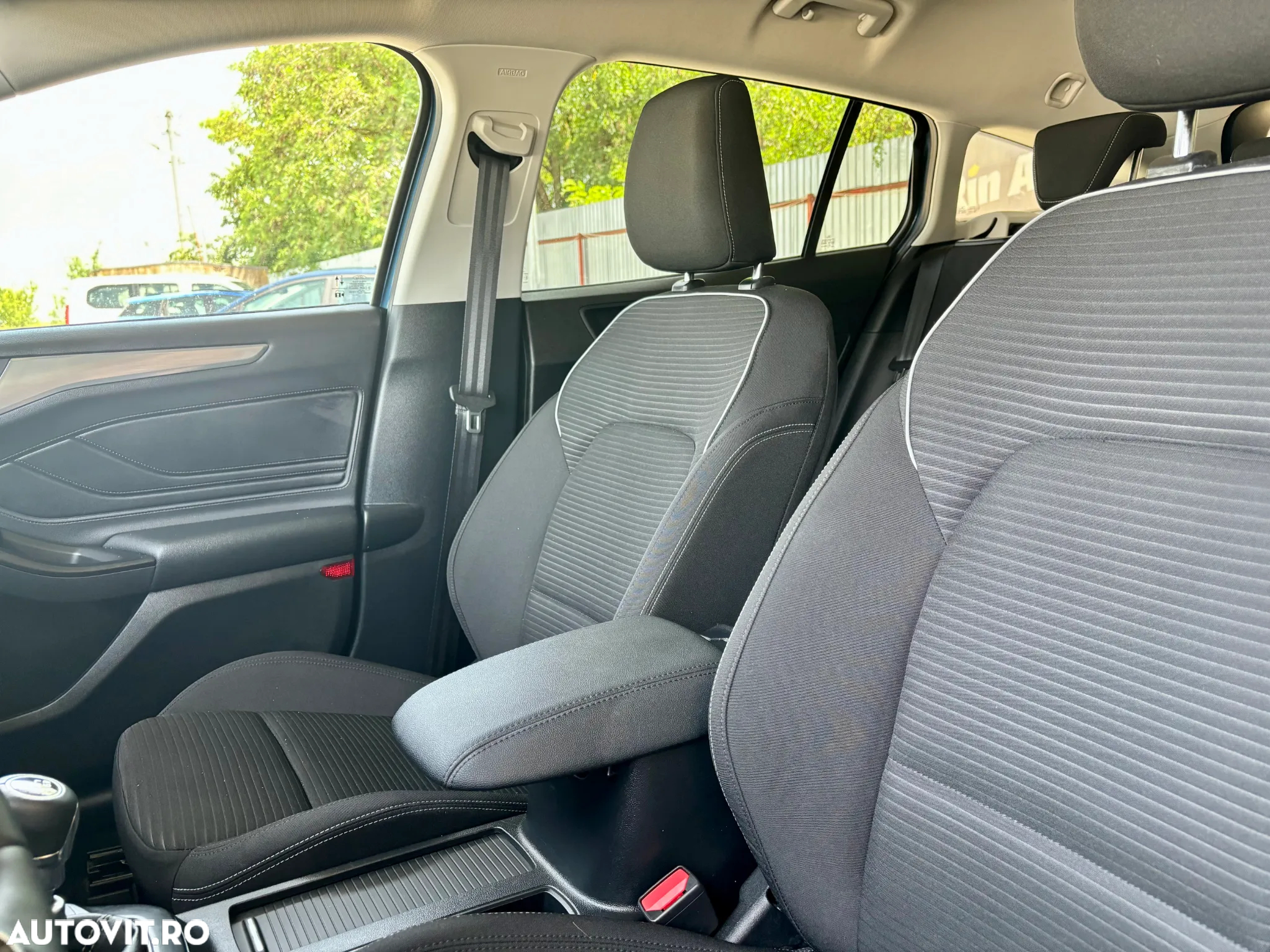 Ford Focus 1.0 EcoBoost Connected - 35