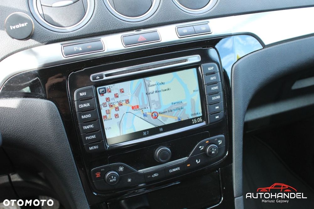 Ford S-Max - 13