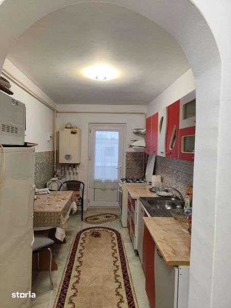 Vand Apartament 4 camere, decomandat, 81 mp utili, renovat — fotografia 3