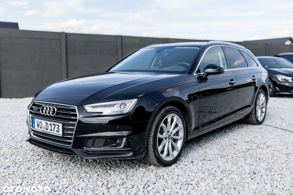 Audi A4 Avant 40 TDI quattro S tronic - 32