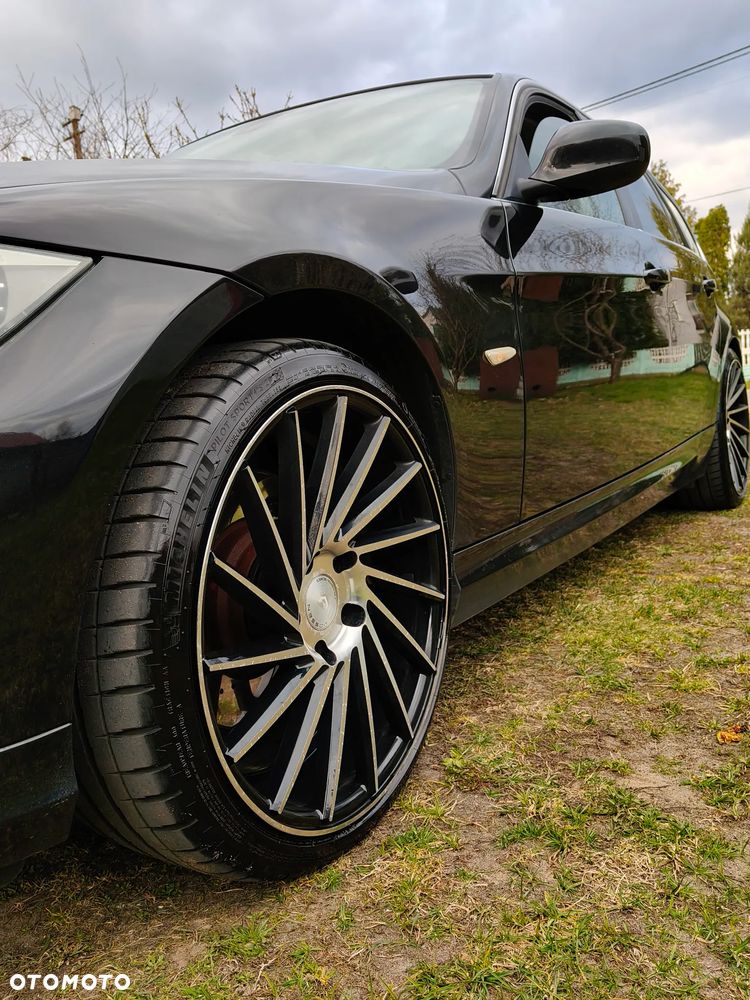 BMW Seria 3 - 12