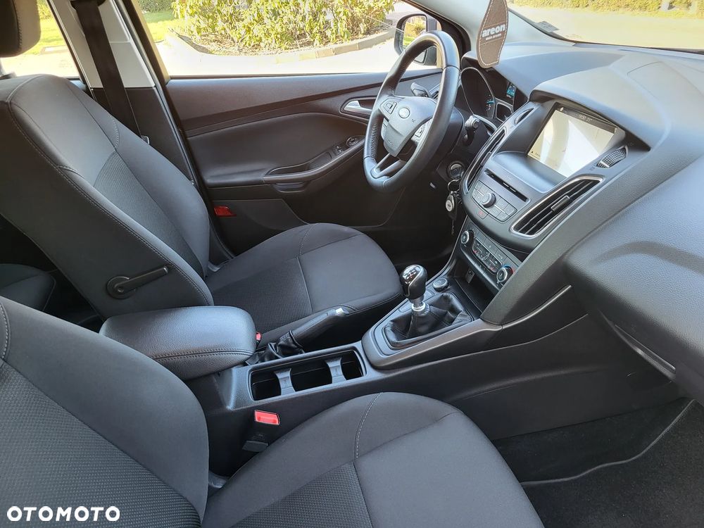 Ford Focus - 21