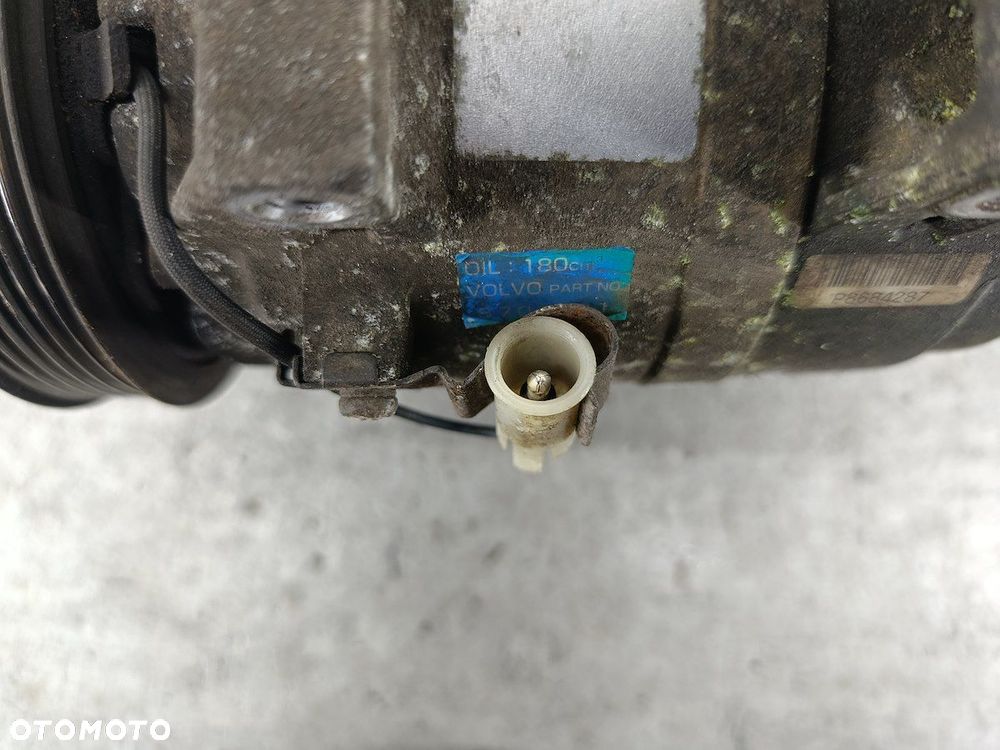 POMPA, SPRĘŻARKA KLIMATYZACJI VOLVO S80 I 8708581  P8684287 2.4 D - 3