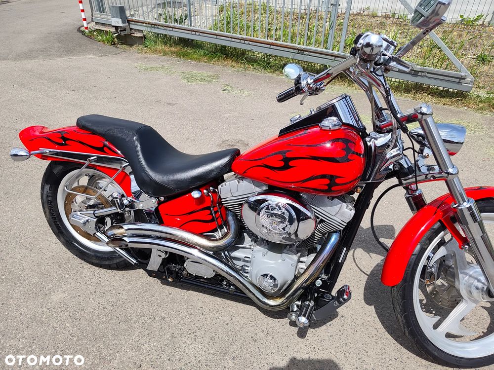 Harley-Davidson Softail Custom - 4