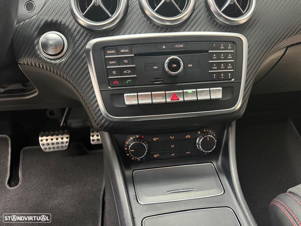 Mercedes-Benz A 180 7G-DCT AMG Line - 33