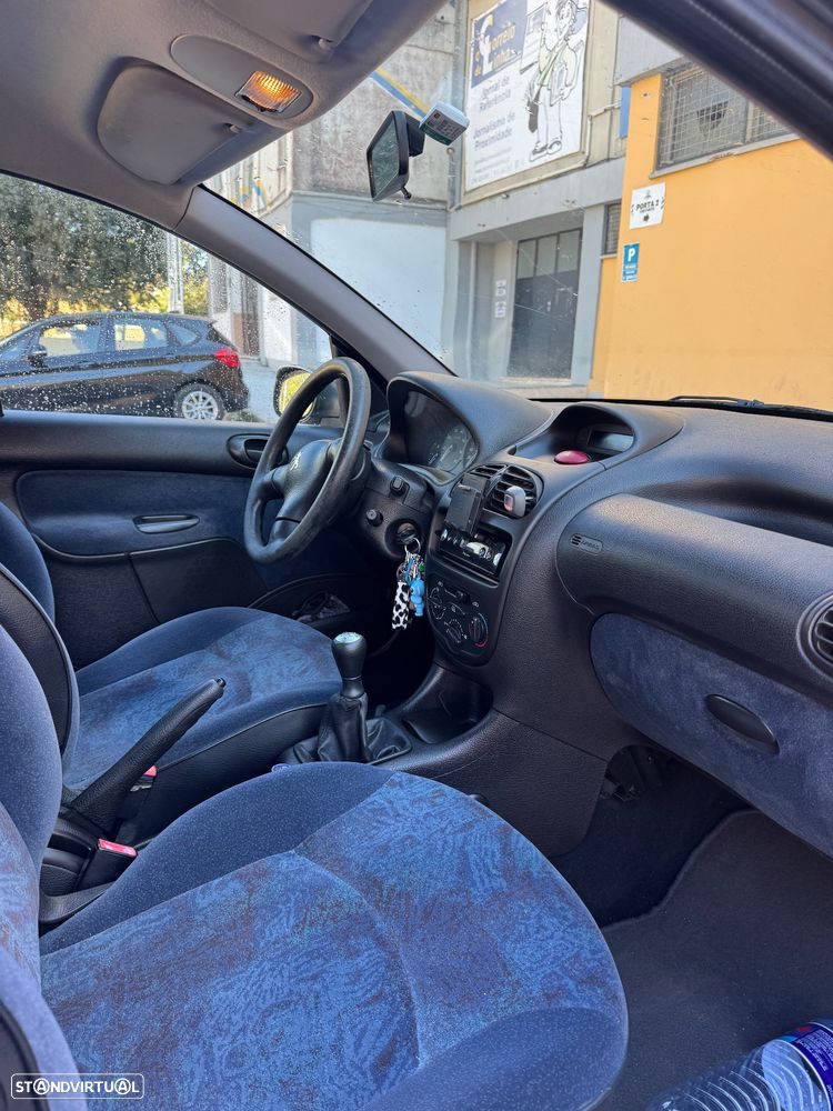 Peugeot 206 - 8