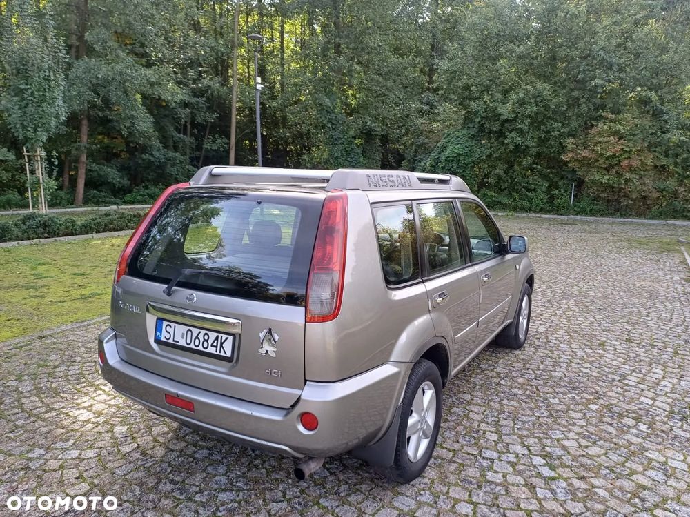 Nissan X-Trail 2.2 dCi 4x4 Elegance - 14