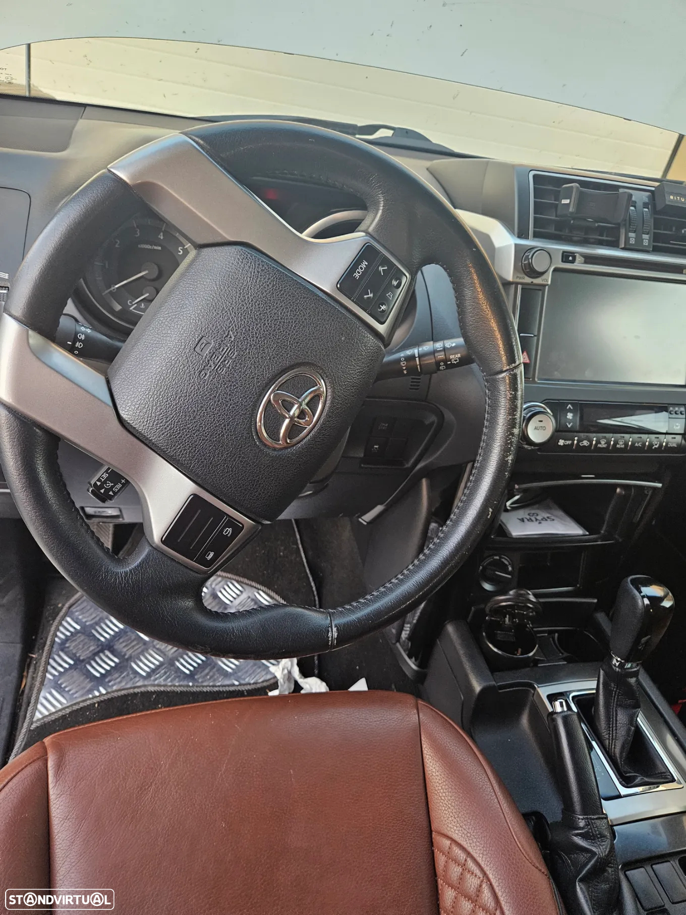 Toyota Land Cruiser - 18
