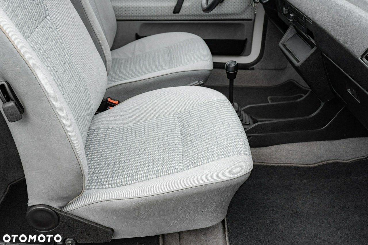 Volkswagen Polo - 25