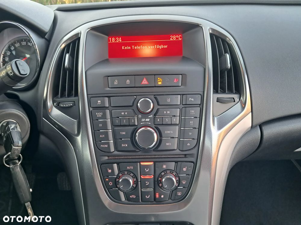 Opel Astra 1.4 Turbo 150 Jahre - 16