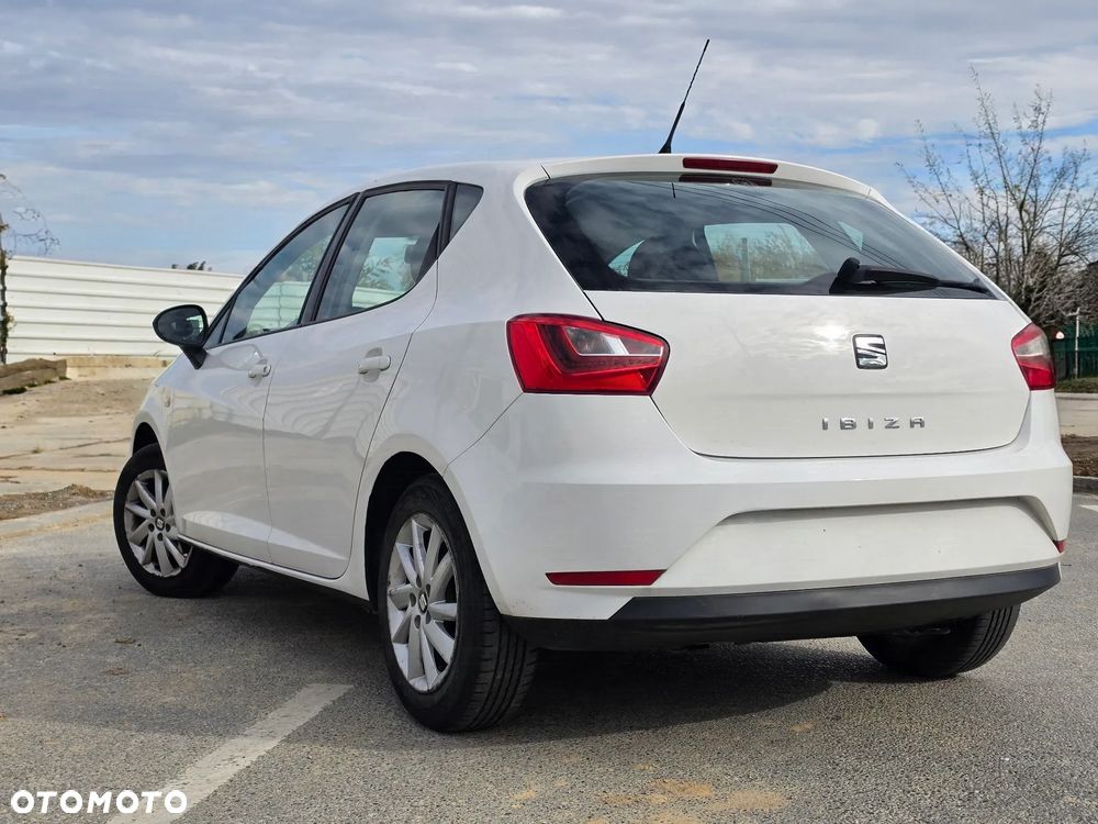 Seat Ibiza 2014 photo 4