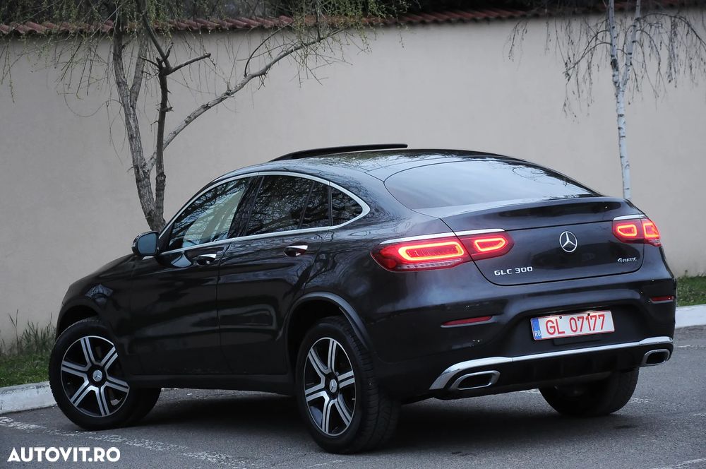 Mercedes-Benz GLC Coupe 300 4Matic 9G-TRONIC Exclusive - 9