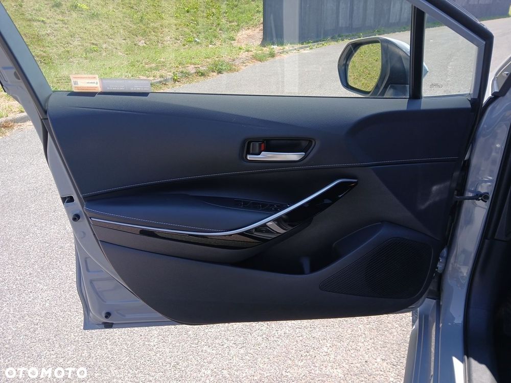 Toyota Corolla 2.0 Hybrid Comfort - 41