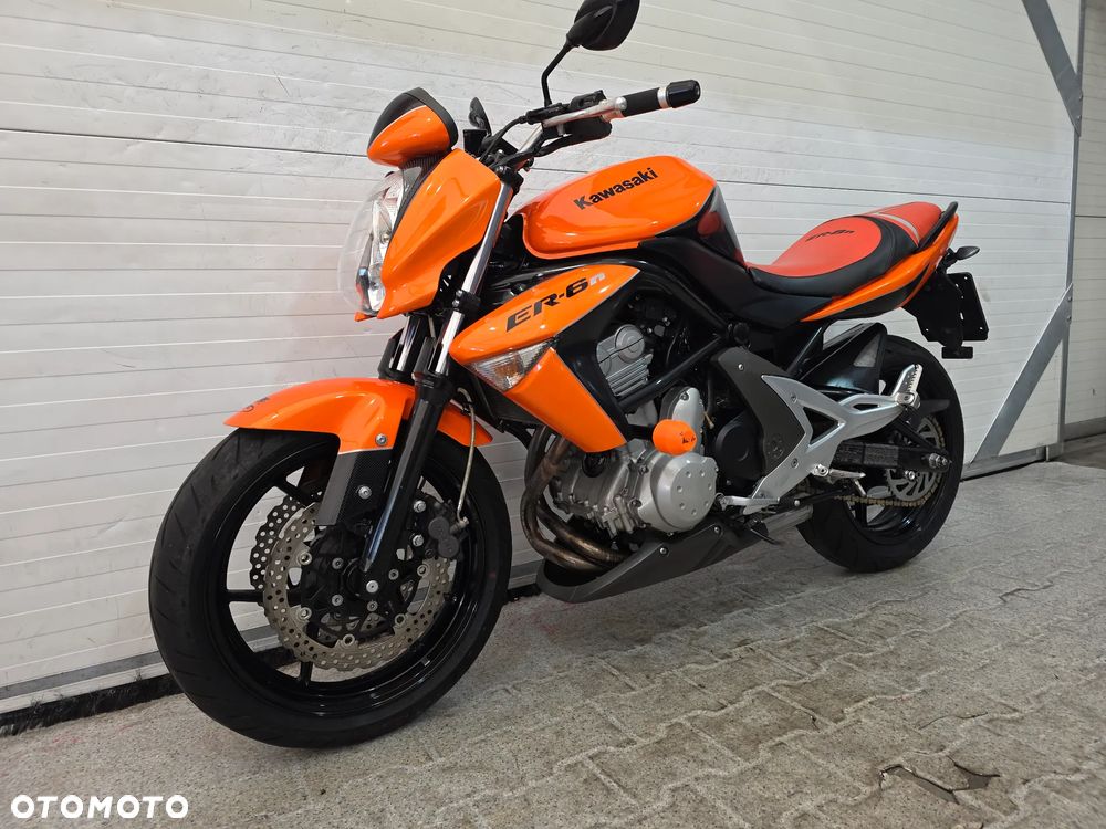 Kawasaki ER - 2