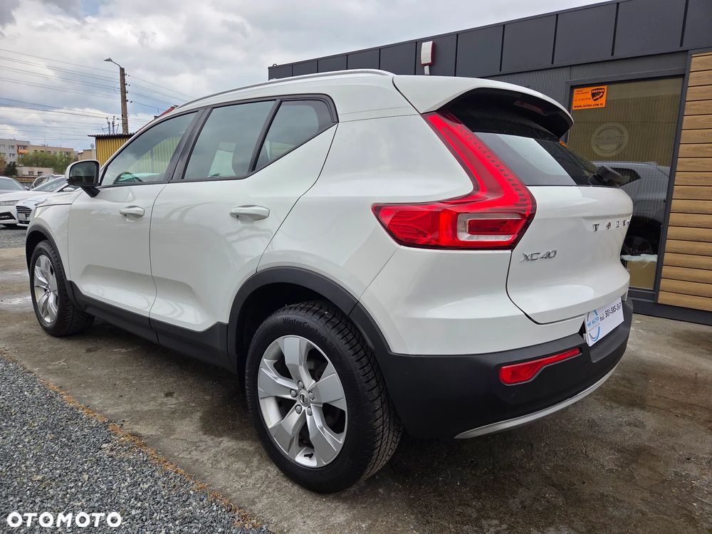 Volvo XC 40 D3 SCR Momentum - 8
