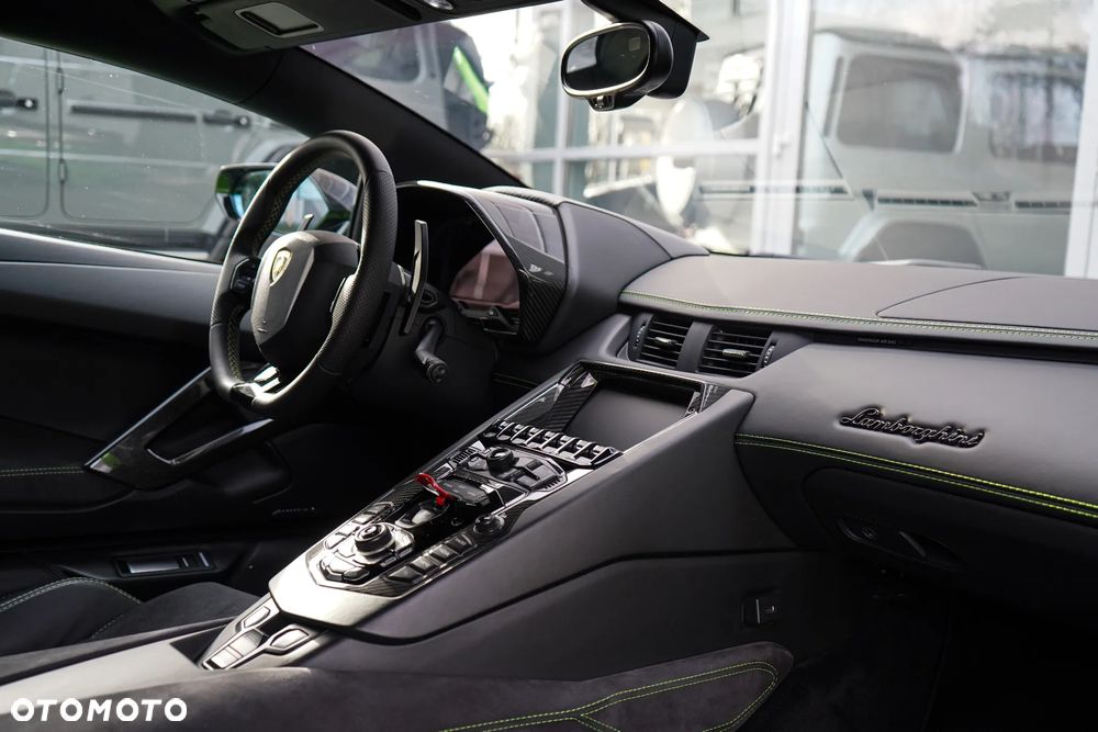 Lamborghini Aventador S - 21