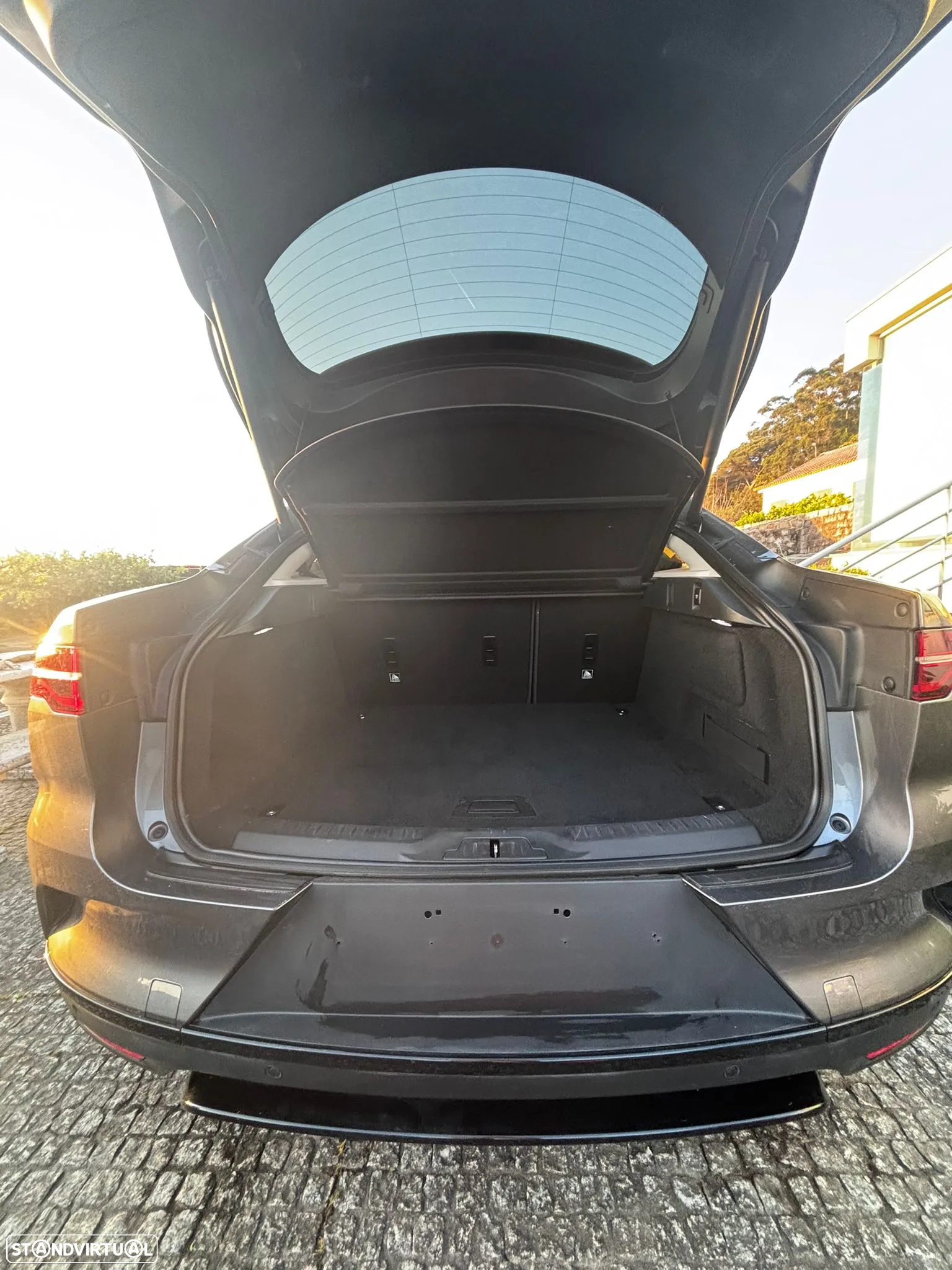 Jaguar I-Pace EV400 AWD R-DYNAMIC SE - 6