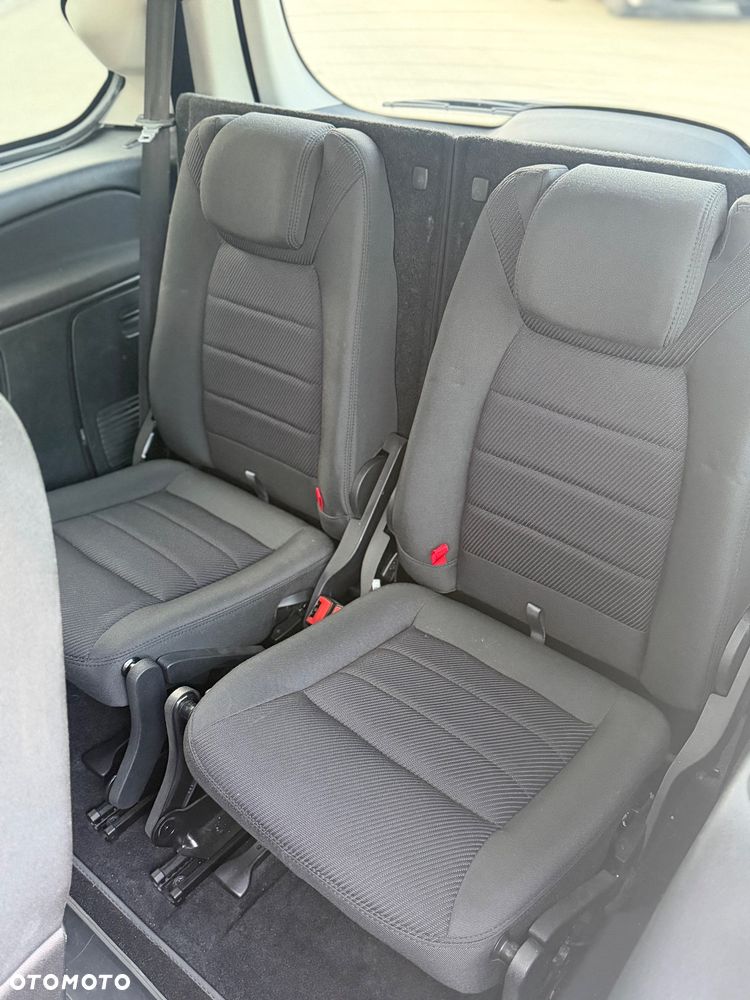 Ford Galaxy - 9