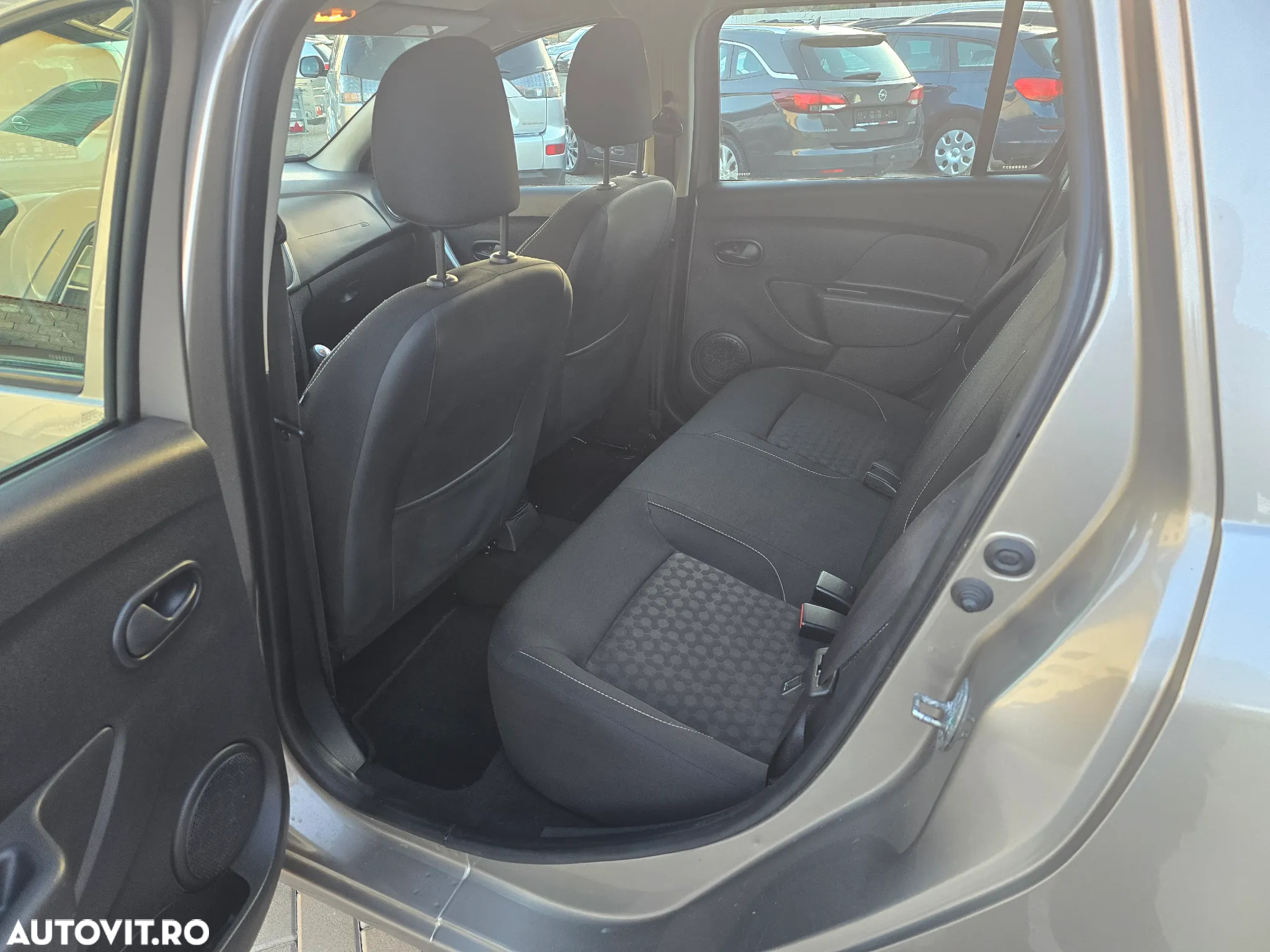 Dacia Logan MCV 1.5 dCi Laureate - 11