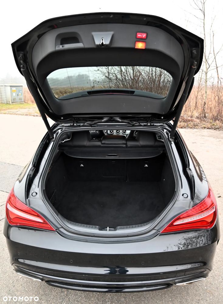 Mercedes-Benz CLA 200 7G-DCT AMG Line - 39