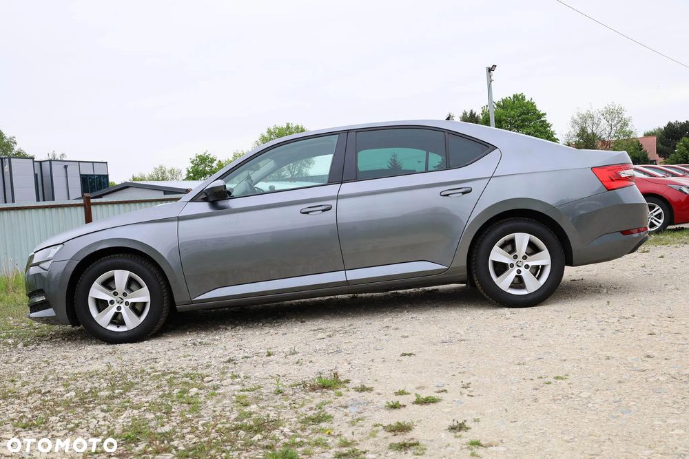 Skoda Superb 2.0 TDI SCR Active DSG - 9
