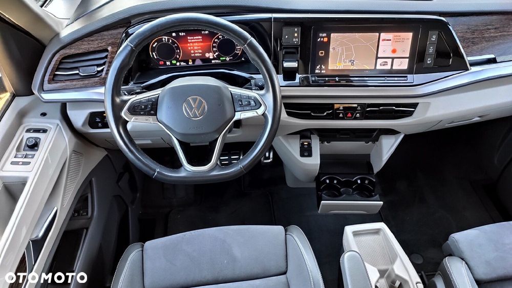 Volkswagen Multivan - 9