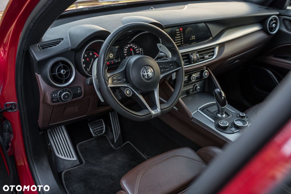 Alfa Romeo Stelvio 2.0 Turbo TI Q4 - 8