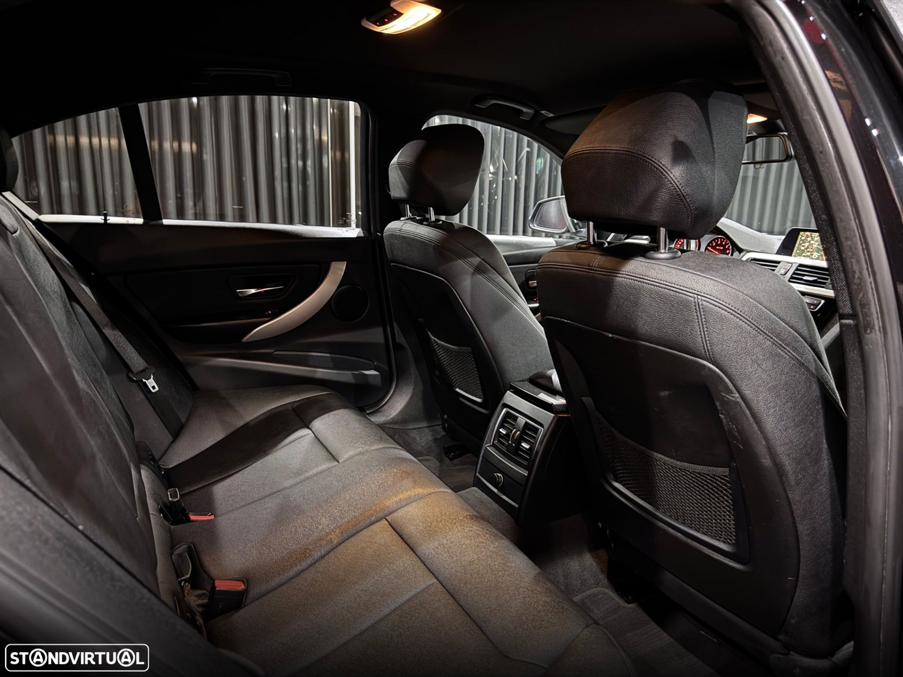 BMW 330 e iPerformance Pack M Shadow - 36