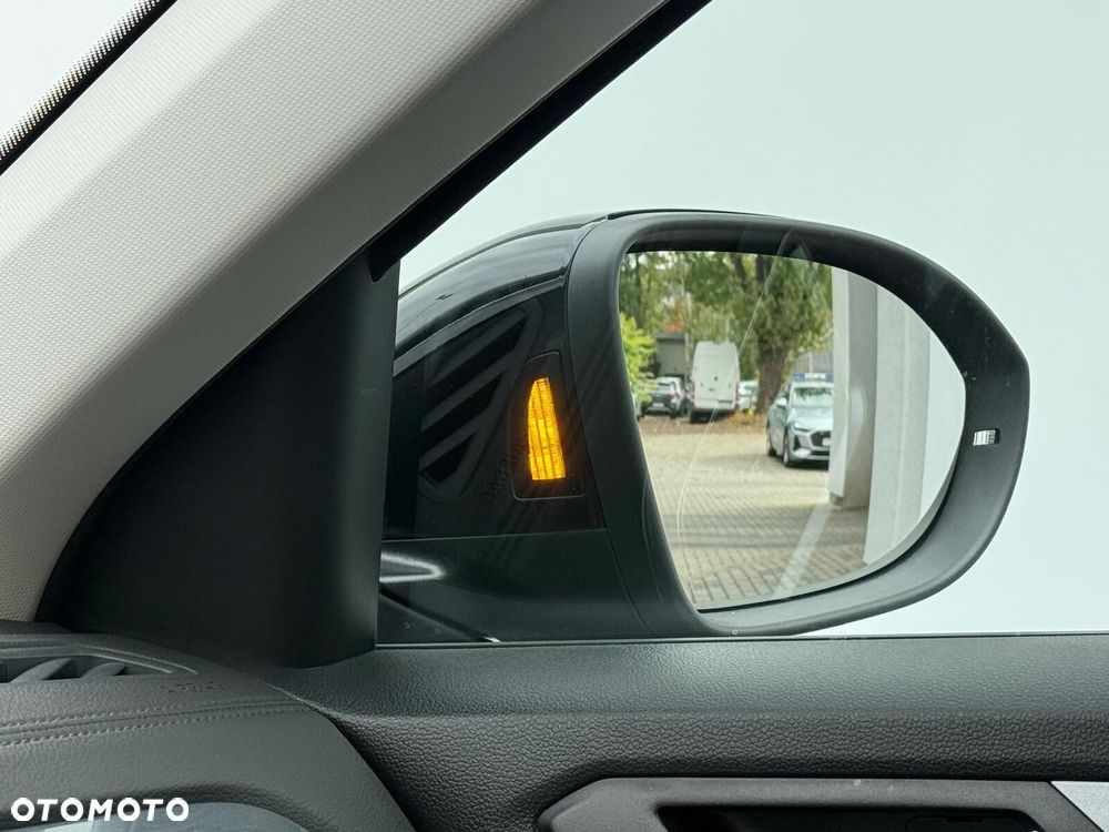 Volkswagen T-Roc 1.5 TSI Style DSG - 13
