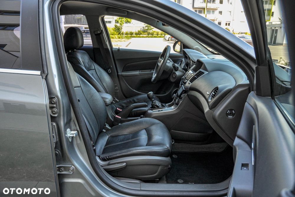 Chevrolet Cruze - 10