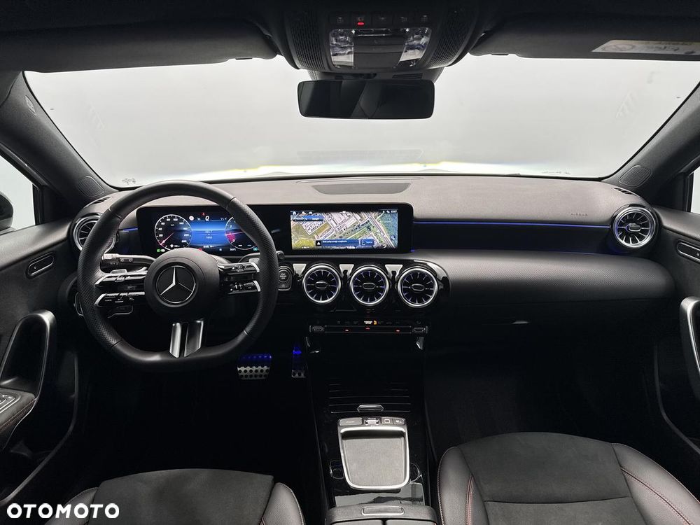 Mercedes-Benz Klasa A 200 AMG Line 7G-DCT - 25